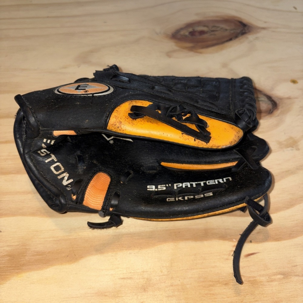 Easton 9.5 Inch Pattern EKP95 Z Flex Baseball Glove Youth RHT